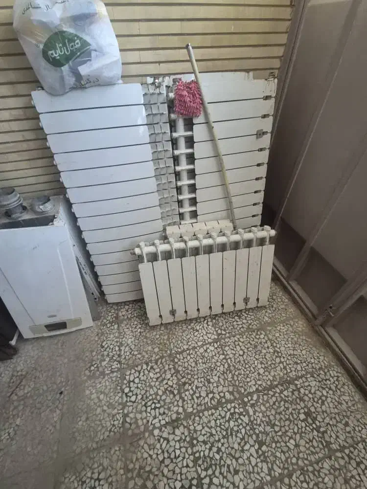 تعدادی شوفاژ و پکیج|آبگرمکن، پکیج، شوفاژ|اصفهان, جاوان|دیوار