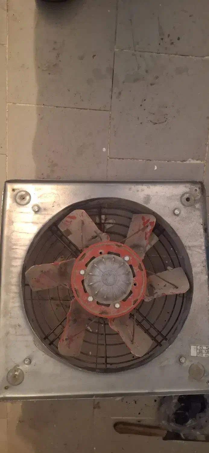 فن هواکش|پنکه و تصفیهکنندهٔ هوا|فولادشهر, B4|دیوار