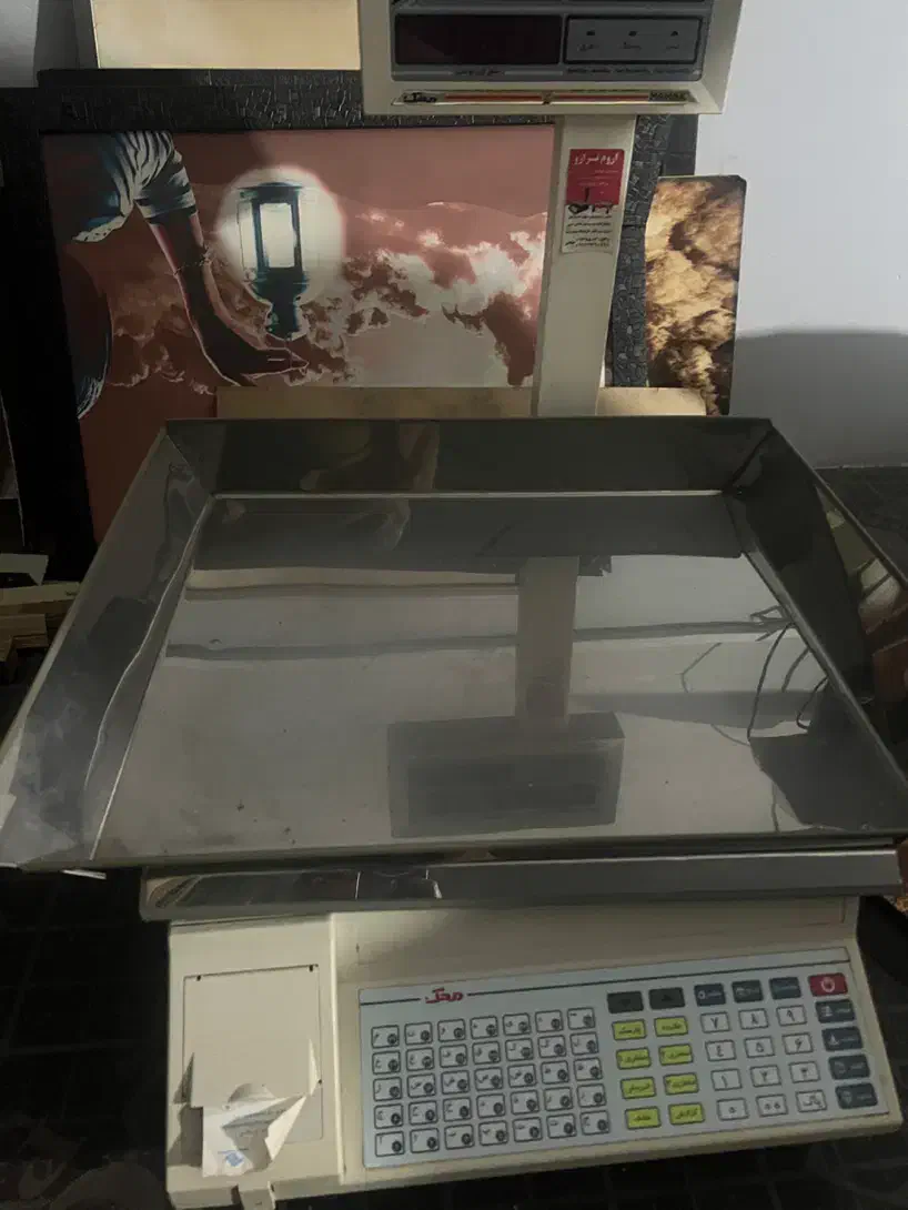 فروش یک دستگاه ترازو دیجیتال ۶۰کیلو|فروشگاه و مغازه|بندرعباس, |دیوار