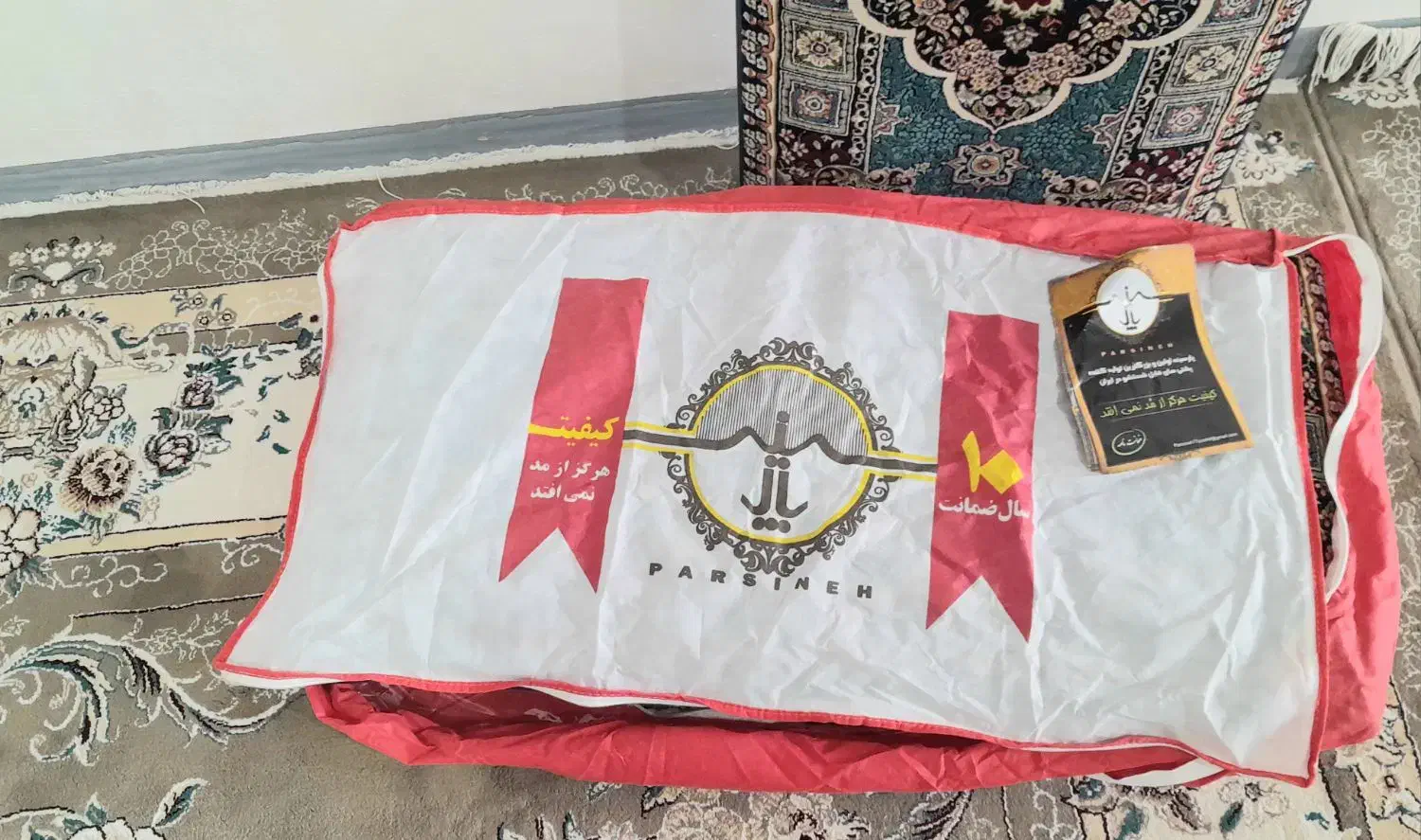 پشتی یک جفت|پشتی|نورآباد, |دیوار