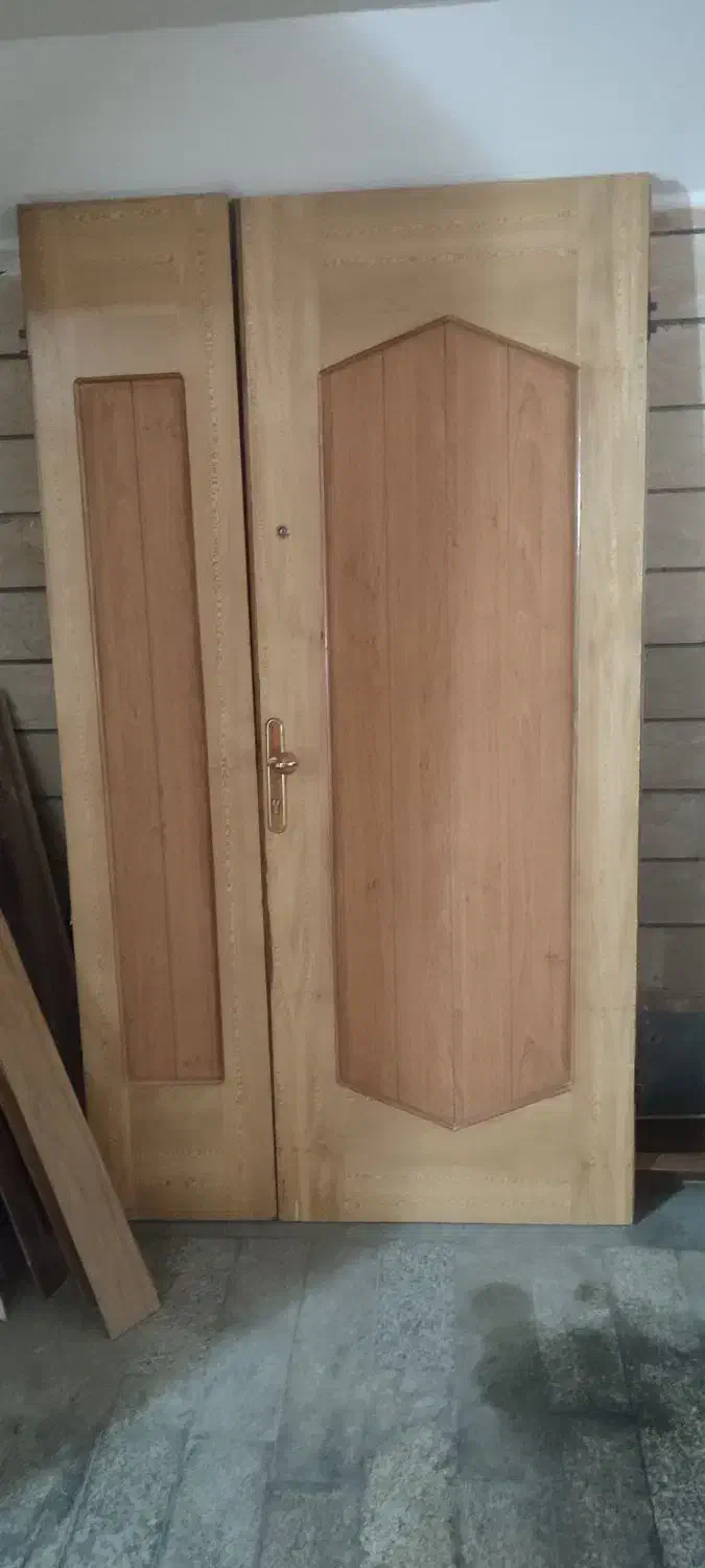 درب چوبی یکونیم لنگه|مصالح و تجهیزات ساختمان|اصفهان, جامی|دیوار