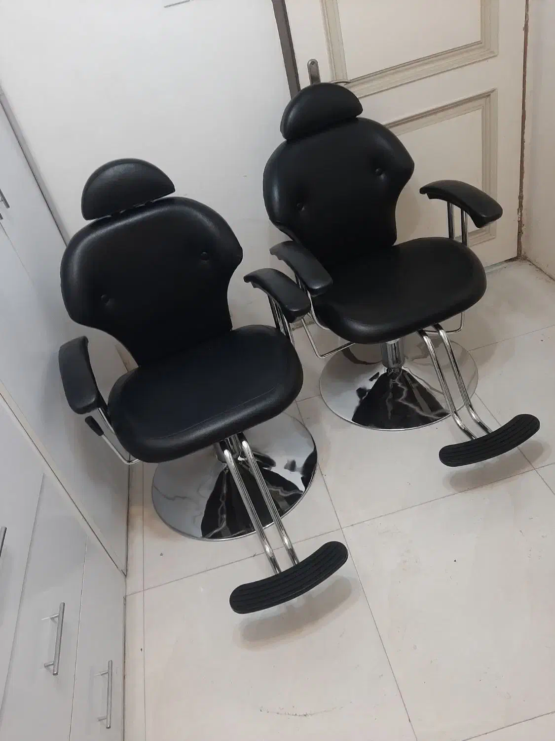 وسایل آرایشگاه درحدآک صندلی پدالی و غیره|آرایشگاه و سالن‌های زیبایی|مشهد, انقلاب|دیوار