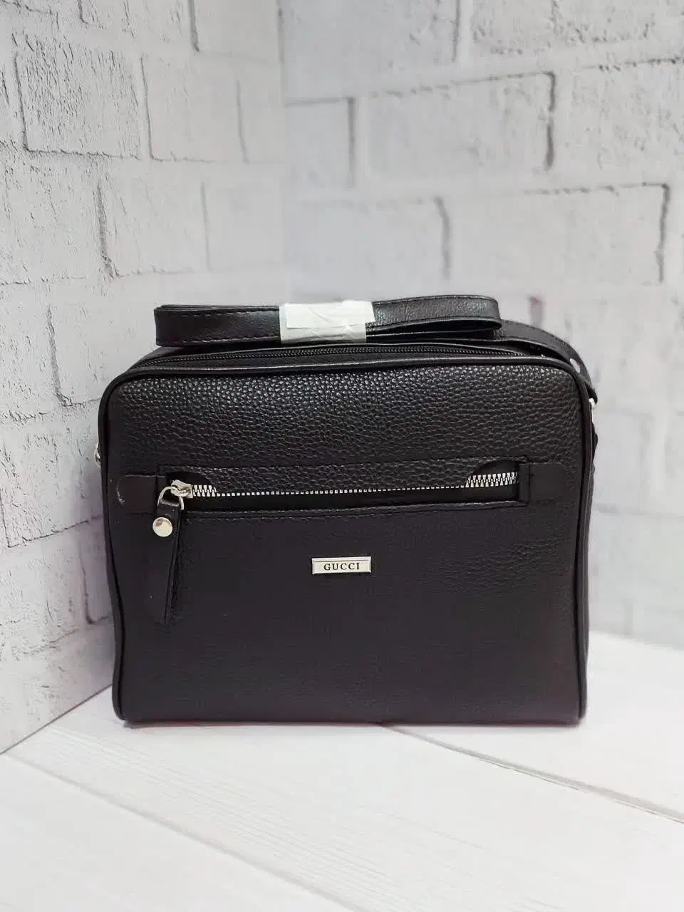 کیف روز زن/مادر|کیف، کفش، کمربند|کاشان, میدان کهنه|دیوار