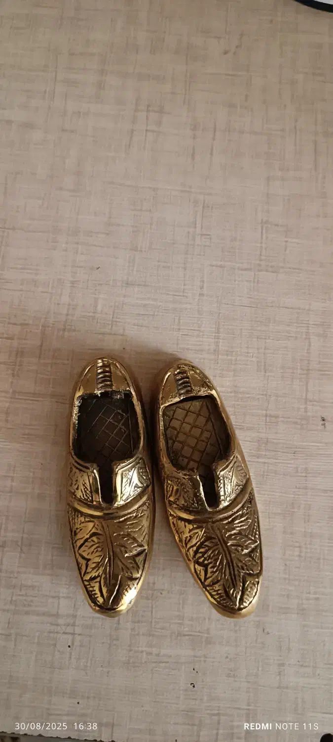 کفش برنز زیر سیگاری شیک|کلکسیون اشیاء عتیقه|فولادشهر, مسکن مهر فولادشهر|دیوار