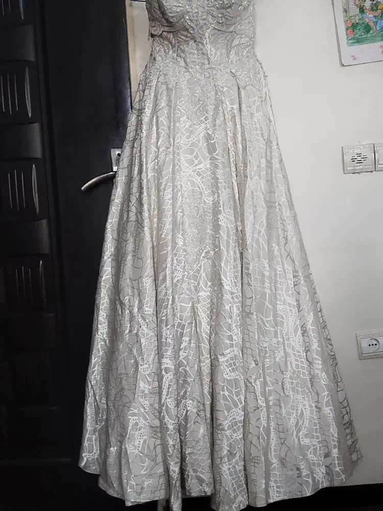 لباس عروس و مجلسی|لباس|بومهن, |دیوار