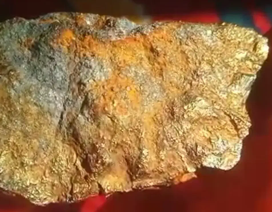 سنگ|کلکسیون اشیاء عتیقه|شیراز, شیخ علی چوپان|دیوار