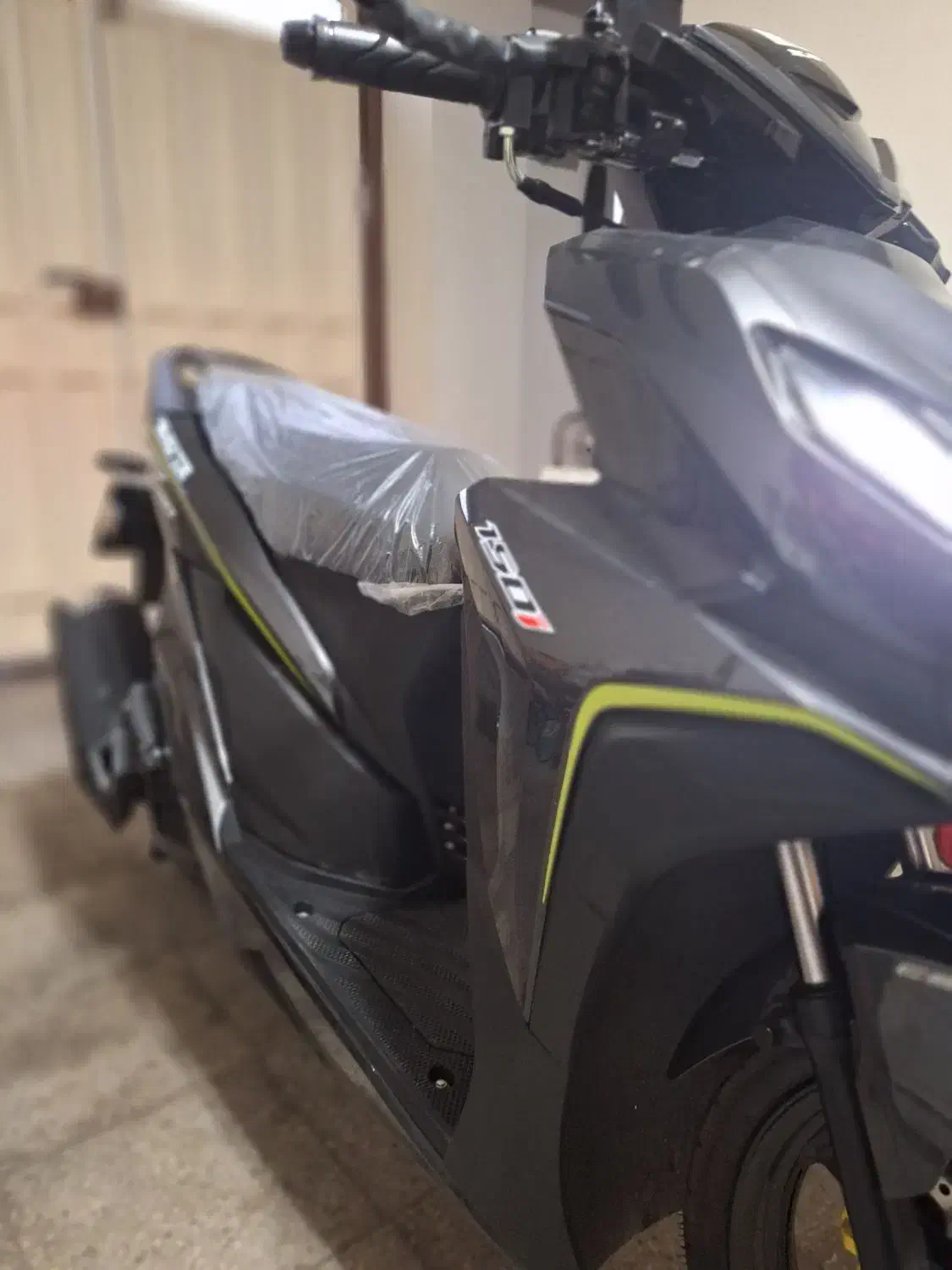 کویر s2 adv|موتورسیکلت|شیراز, تندگویان|دیوار