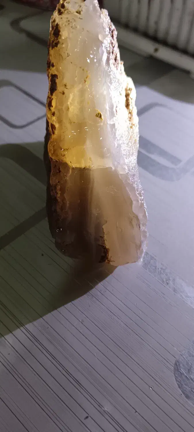 این سنگ سه گوش است و هر سه طرفش عالی|جواهرات|سبزوار, امیر کبیر|دیوار