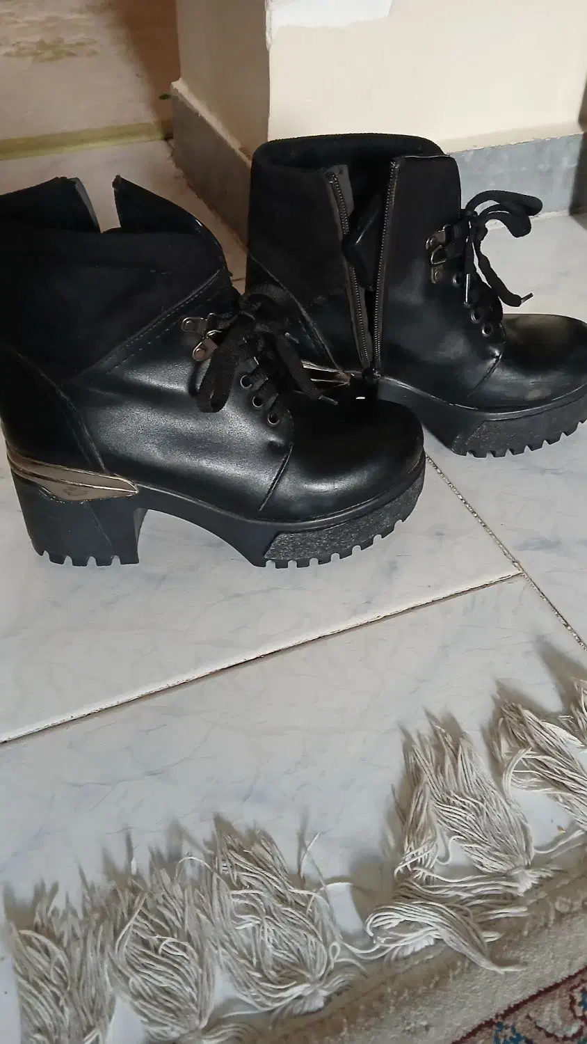 نیم بوت|لباس|اندیشه, اندیشه فاز ۴|دیوار