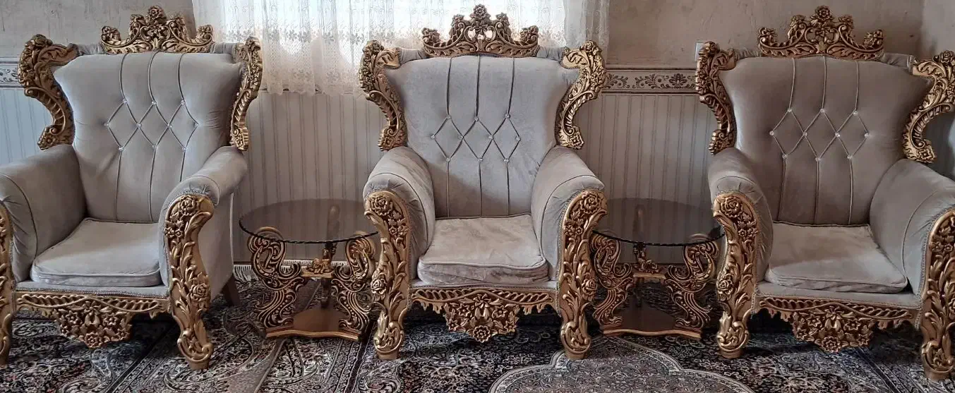 مبل سلطنتی ۵نفره و  دوعددفرش ۱۲دمتری ۳۳تومن|مبلمان خانگی و میز عسلی|اسلام‌‌آباد غرب, |دیوار