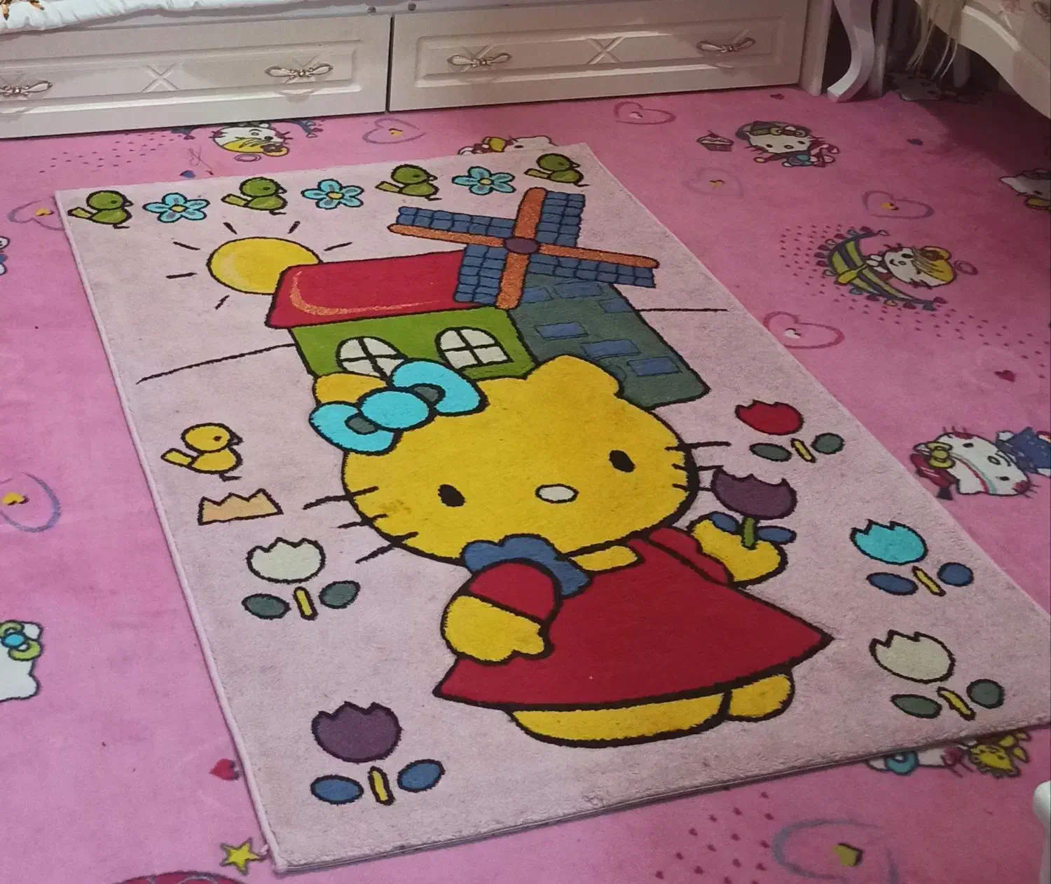 فرش دخترانه کیتی|فرش|مراغه, |دیوار