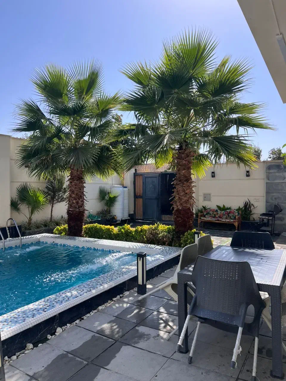 اجاره روزانه باغ|اجارهٔ کوتاهمدت ویلا و باغ|اسلامشهر, شهرک احمدیه|دیوار