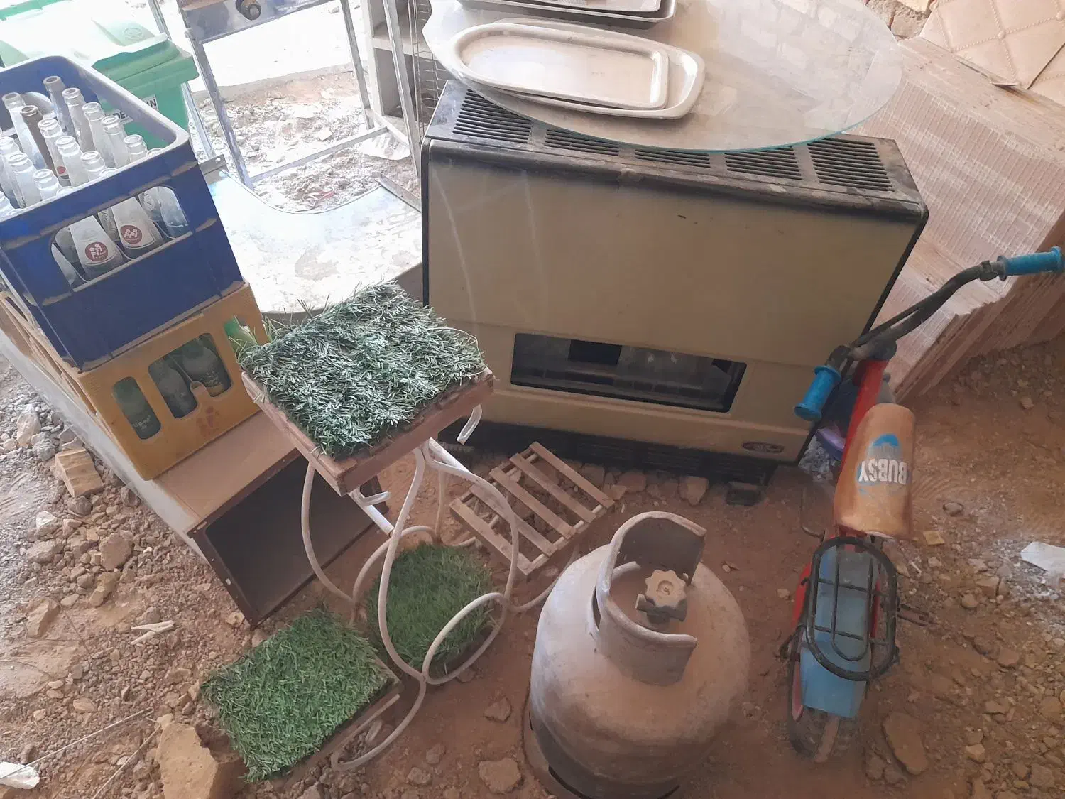 چندتکه وسیله|آب‌چکان و نظم‌دهنده ظروف|میبد, |دیوار