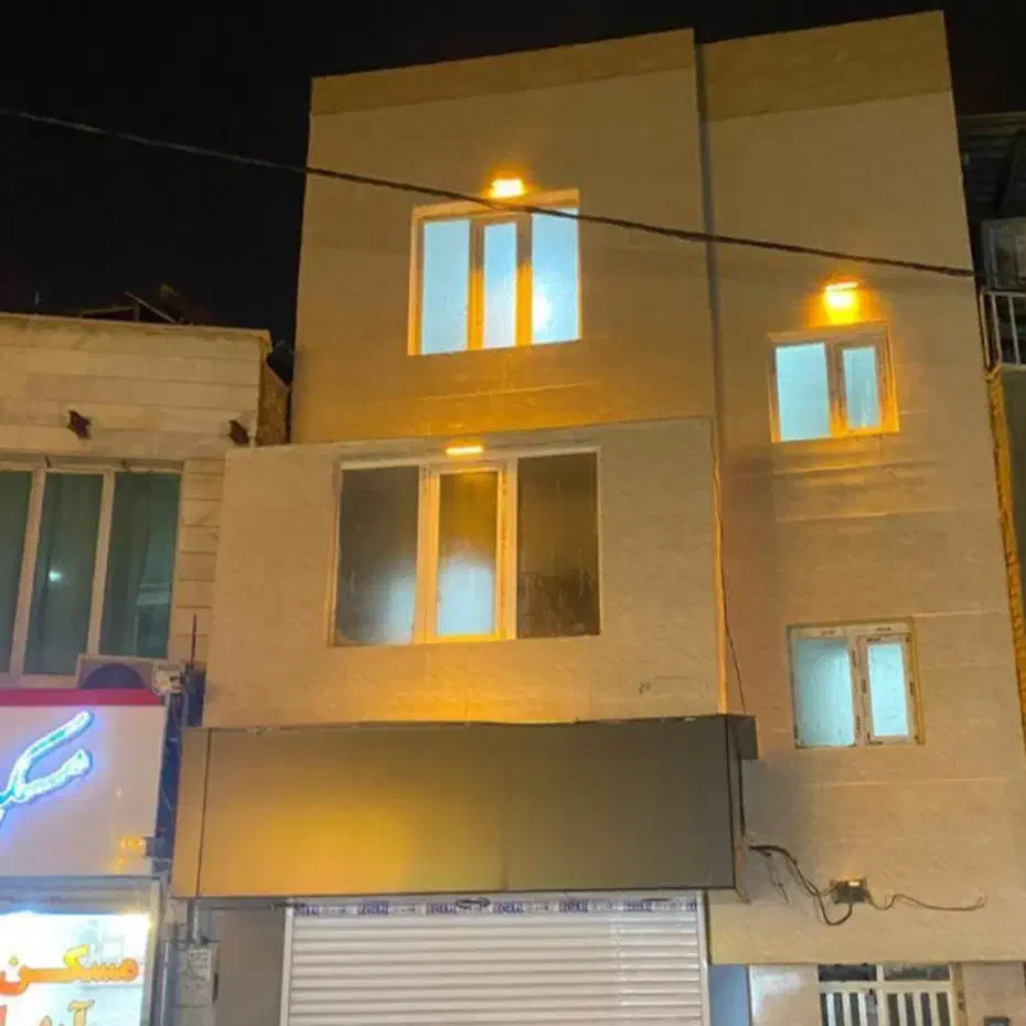 ۸۳متر ۳طبقه ۳سرویس بازسازی با ۱۵متر مغازه بر ارج|فروش خانه و ویلا|تهران, شوش|دیوار