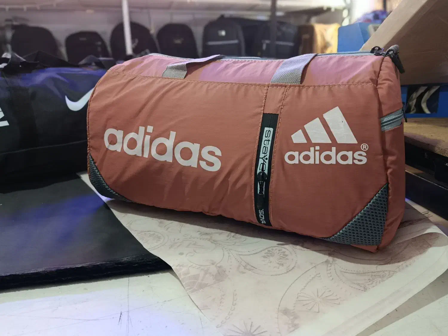 تولیدانواع ساک ورزشی|کیف، کفش، کمربند|قرچک, زیبا شهر|دیوار