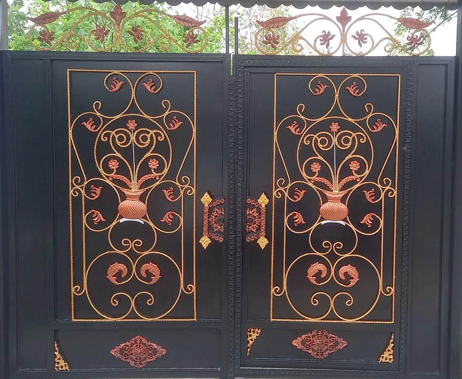 نقاشی ساختمان همراه بامهر وگارانتی درخدمت شماهستیم|خدمات پیشه و مهارت|رشت, چمارسرا|دیوار