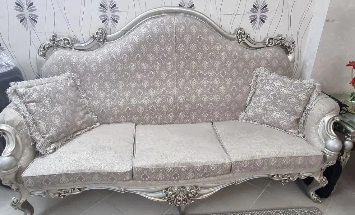 مبل نیمه استیل فروش فوری|مبلمان خانگی و میز عسلی|قم, پردیسان|دیوار