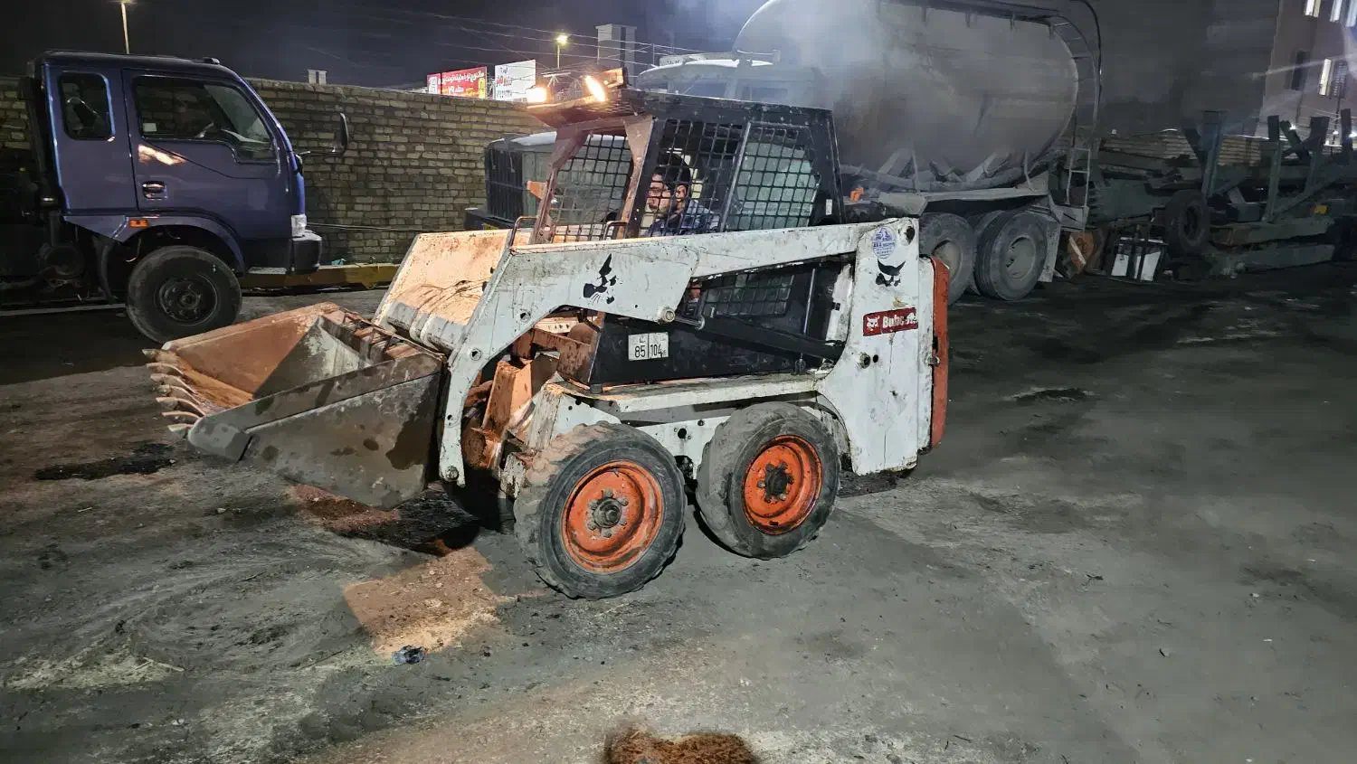 مینی لودر بابکت مدل ۵۵۳ وارداتی چند منظوره|خودرو سنگین|مشهد, جاهد شهر|دیوار