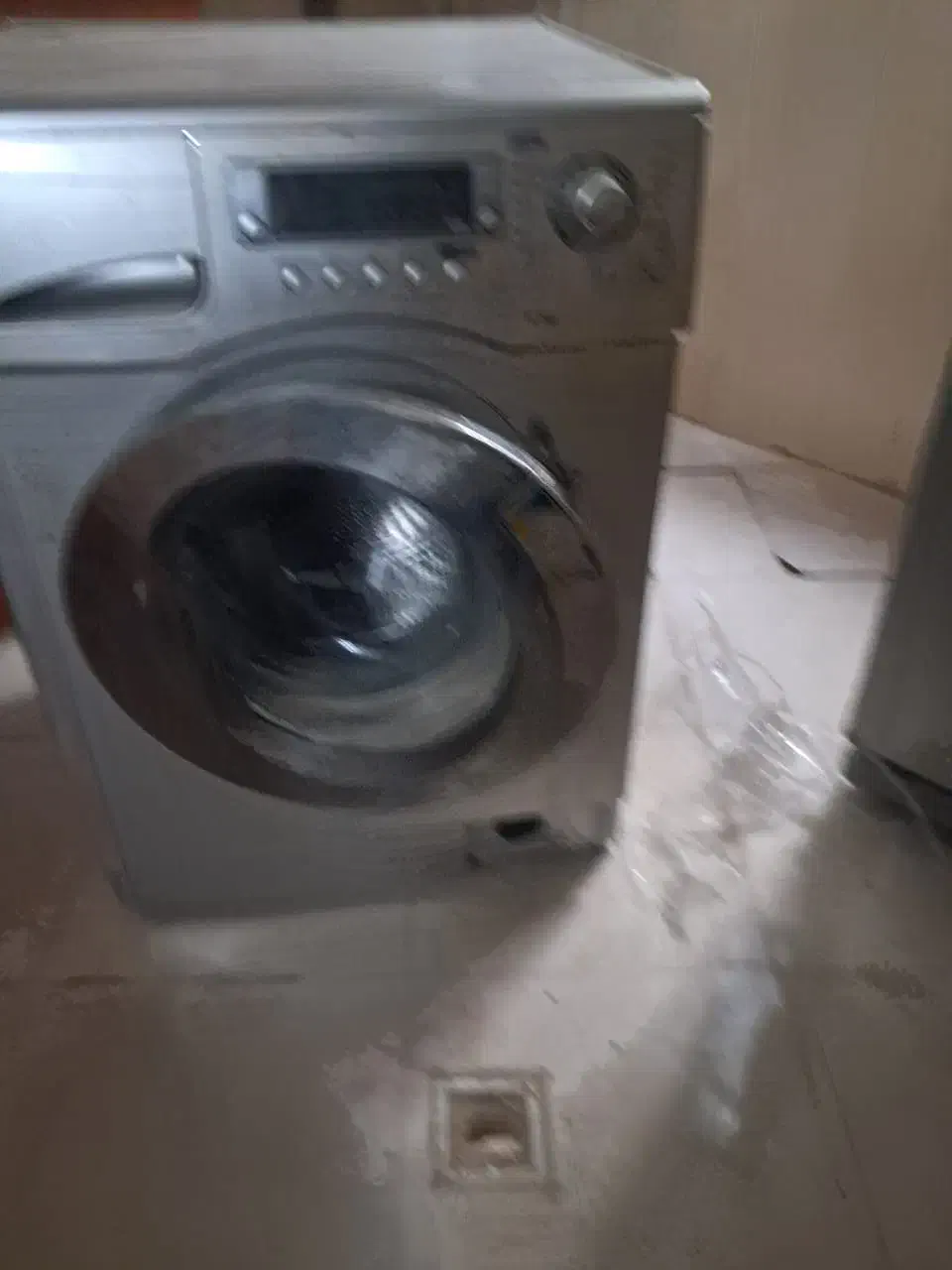 ماشین لباس شویی ۷کیلویی|ماشین لباسشویی و خشک‌کن لباس|محمدشهر, سیدآباد|دیوار