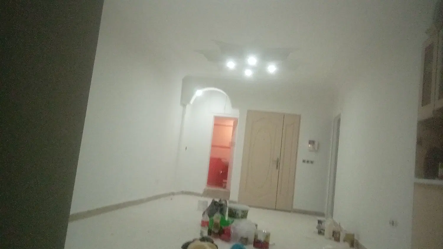 استخدام نقاش و کار آموز ساختمان رنگکار|استخدام معماری، عمران و ساختمانی|تهران, حر|دیوار