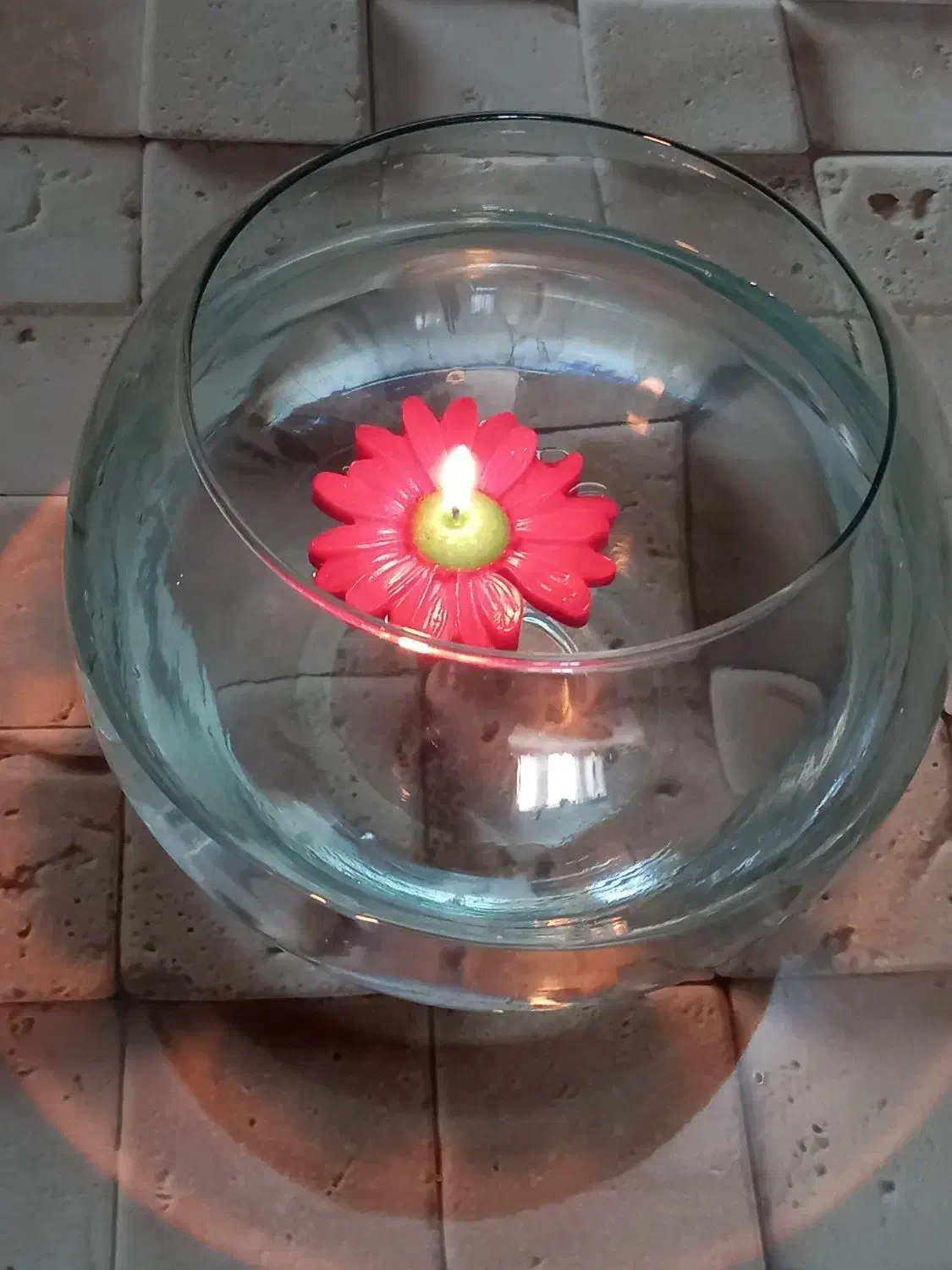 شمع گل بابونه شناور در آب|صنایع دستی و سایر لوازم تزئینی|اردکان, |دیوار
