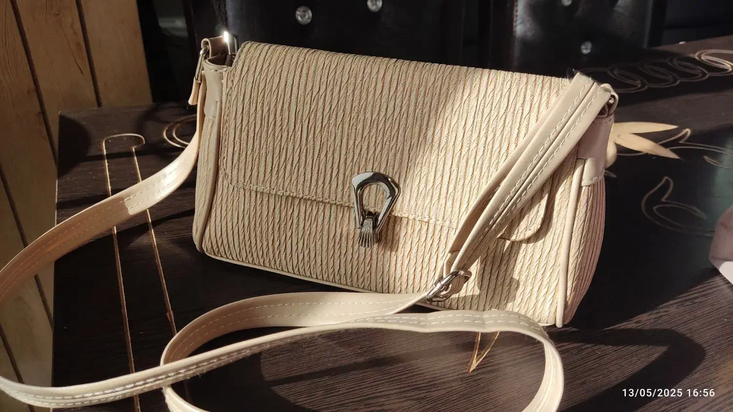 کیف زیبا کرم رنگ|کیف، کفش، کمربند|قزوین, |دیوار