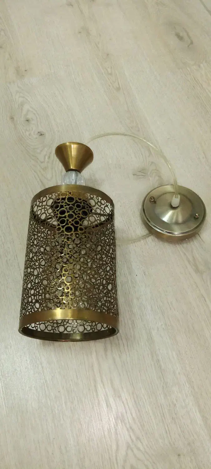 لوستر تک شاخه سقفی ( دو عدد) در حد نو|لوستر و چراغ آویز|تبریز, |دیوار