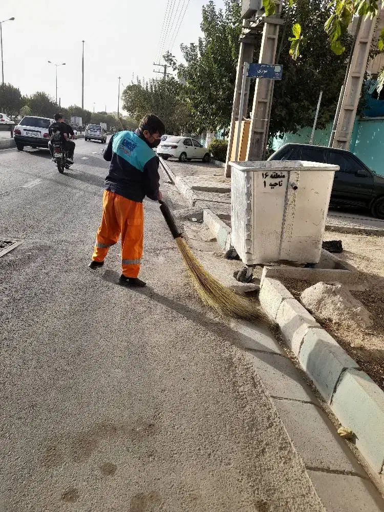 کارگر رفتگر در شهرداری تهران نیازمندیم|استخدام سرایداری و نظافت|تهران, جوادیه|دیوار