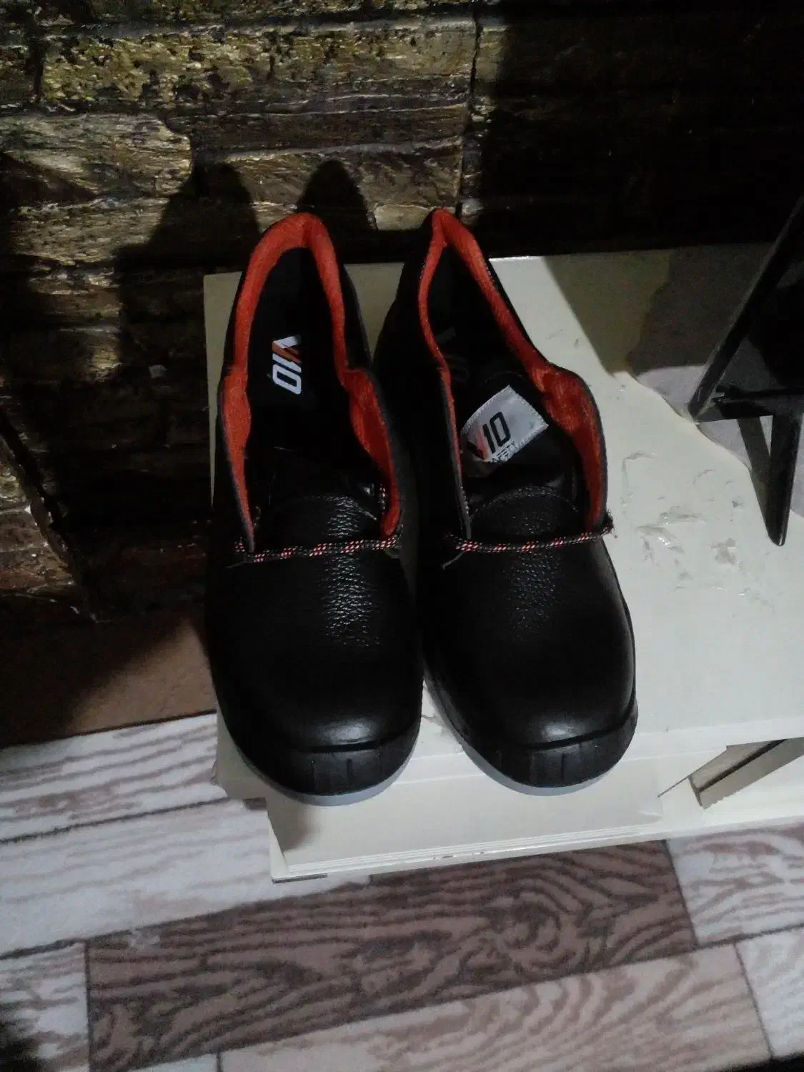 کفش ایمنی|کیف، کفش، کمربند|ارومیه, |دیوار