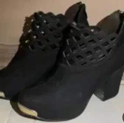 کفشا تمیز سالم. شماره ۳۸.۳۹|کیف، کفش، کمربند|شوشتر, |دیوار