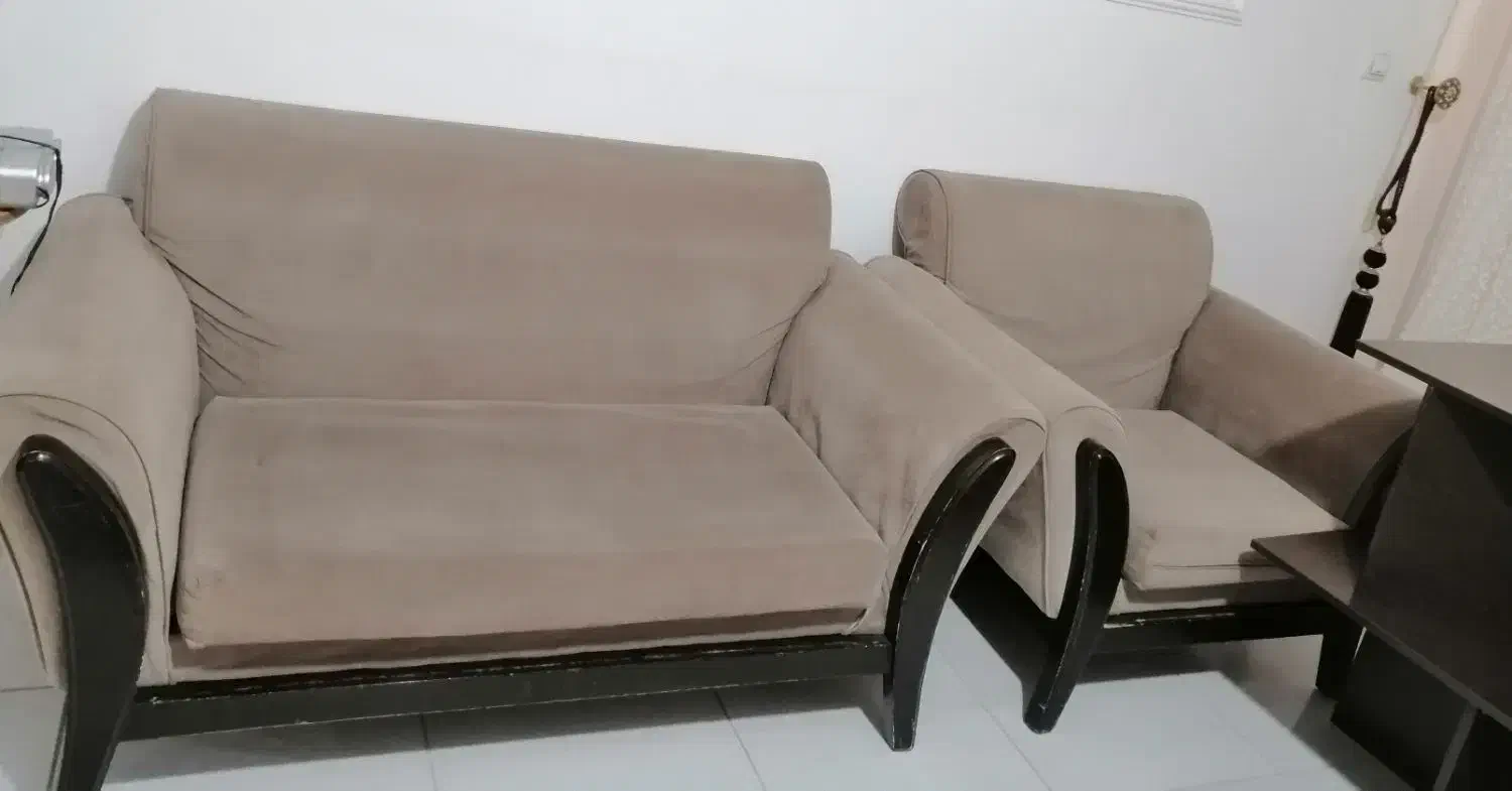 یک دست مبل راحتی|مبلمان خانگی و میز عسلی|زنجان, |دیوار