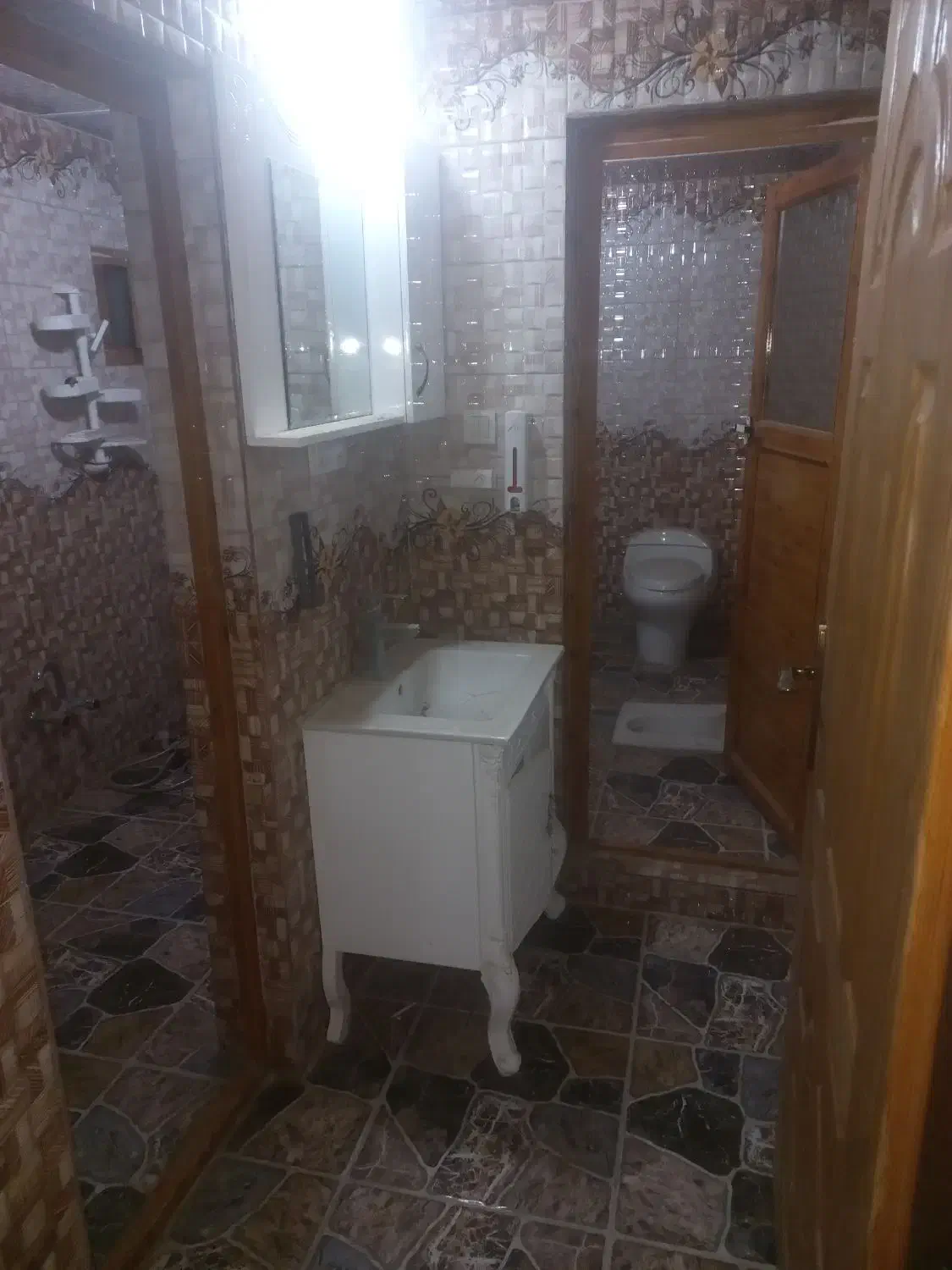 دوطبقه‌دربست‌ویا‌مجزاباهنرطلوع۱|اجارهٔ آپارتمان|آمل, |دیوار