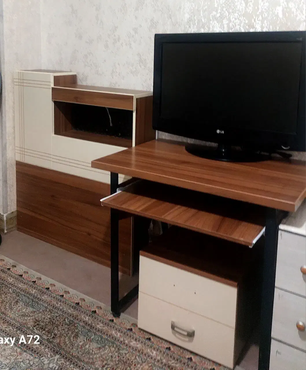 تخت یک نفره با تشک|تخت و سرویس خواب|تاکستان, |دیوار