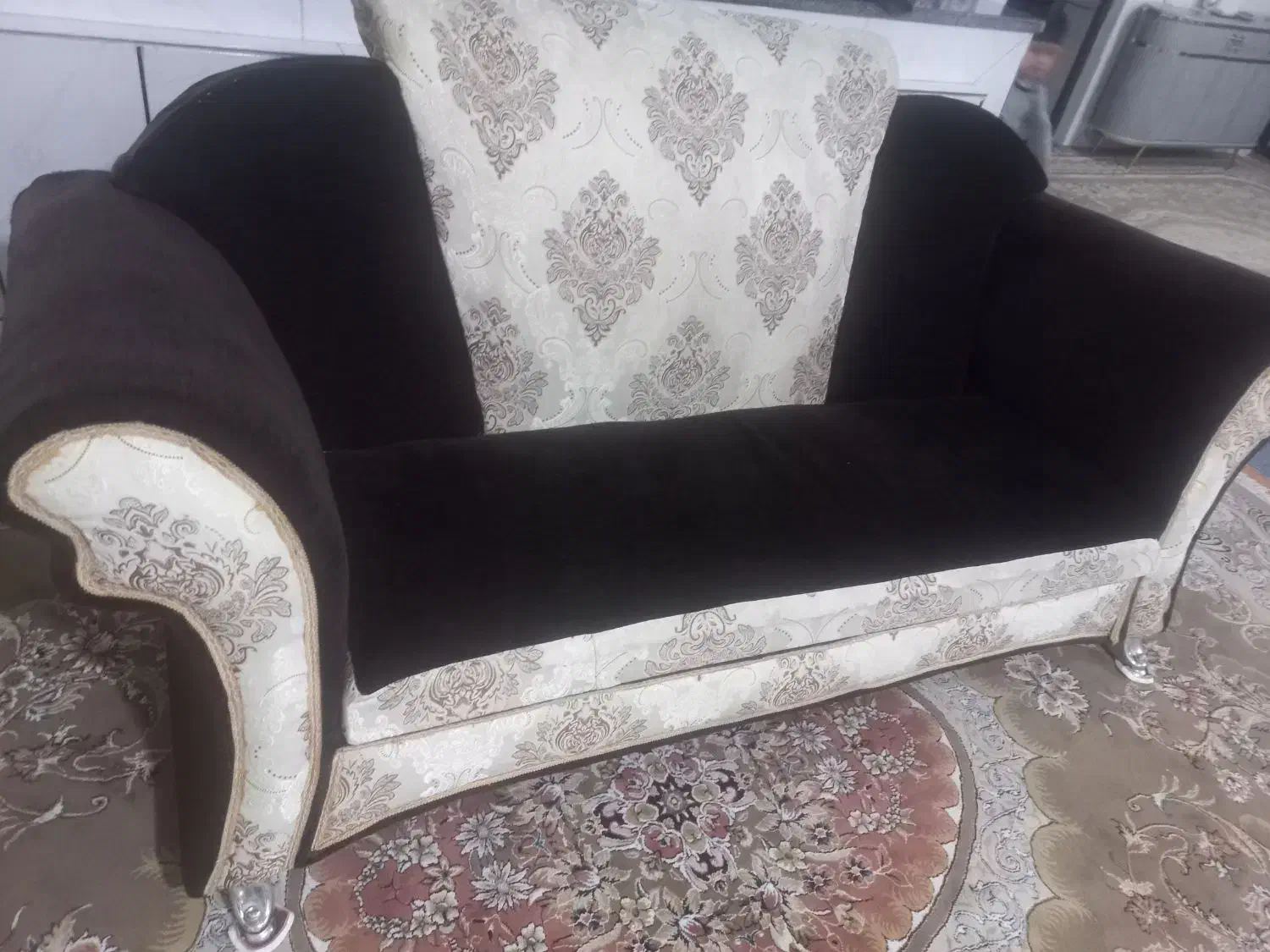 مبل|مبلمان خانگی و میز عسلی|اژیه, |دیوار