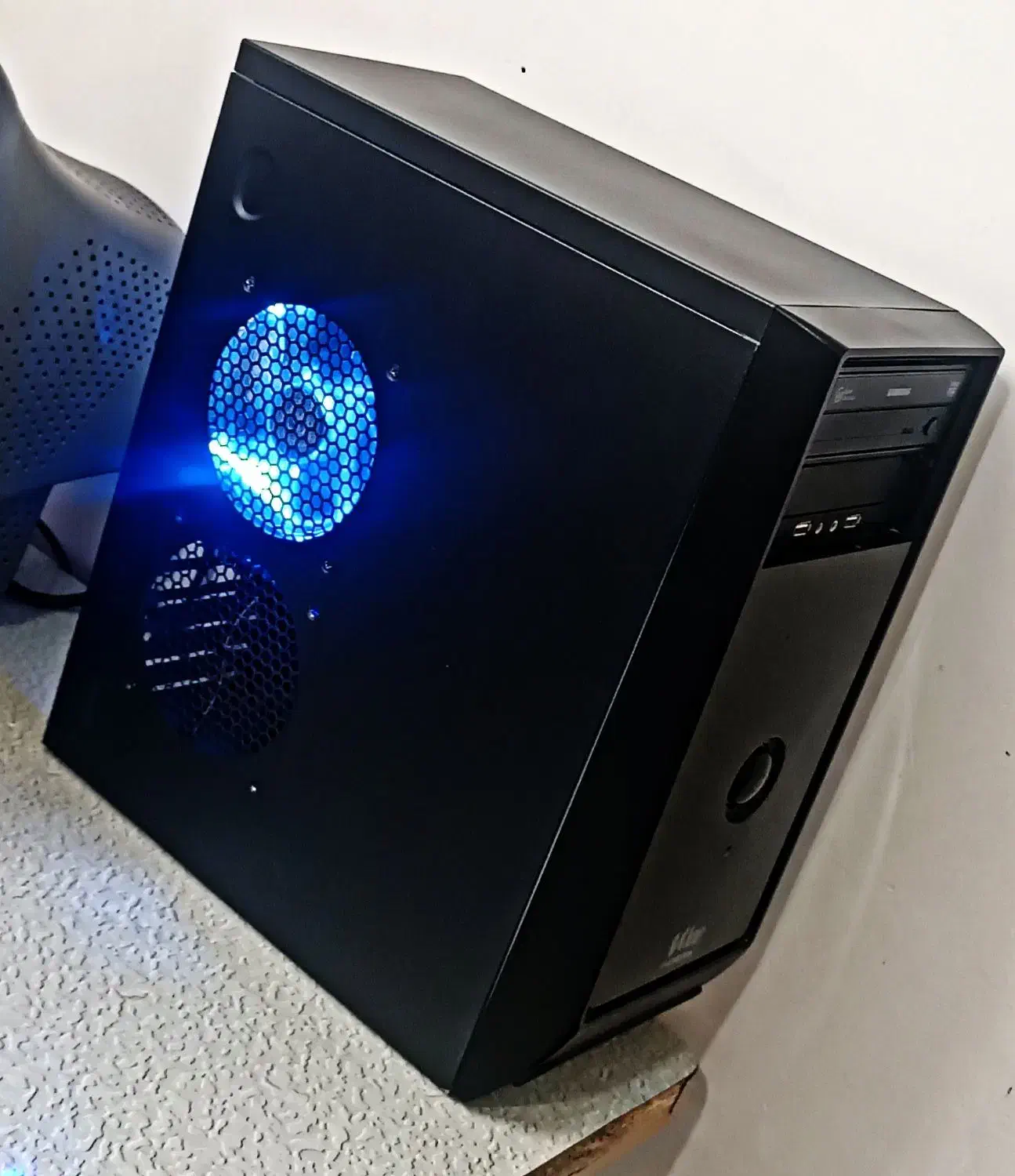 کیس کامپیوتر|رایانه رومیزی|اراک, |دیوار