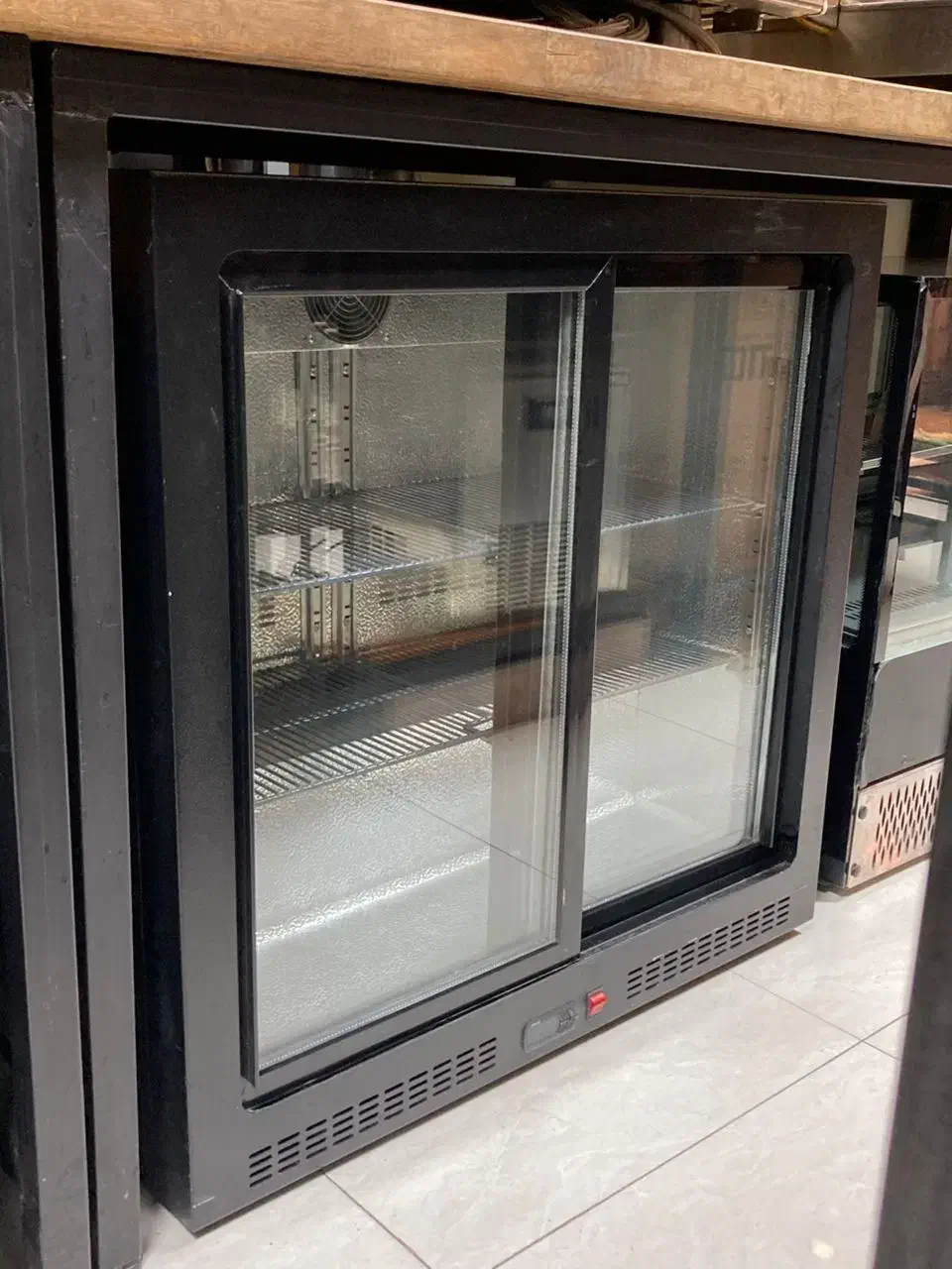 یخچال مشکی زیر کانتری|کافی‌شاپ و رستوران|تهران, اباذر|دیوار