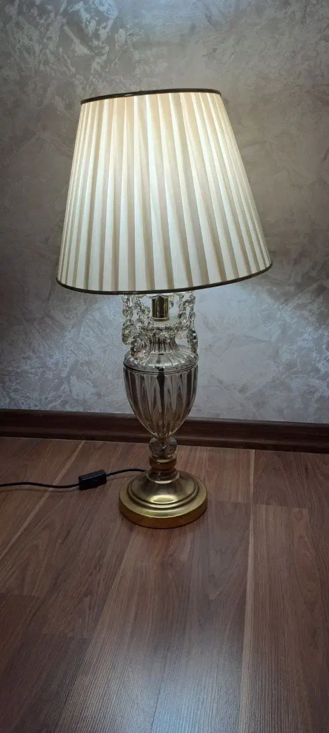 اباژور رو میزی|چراغ خواب و آباژور|اندیشه, شهرک صدف|دیوار