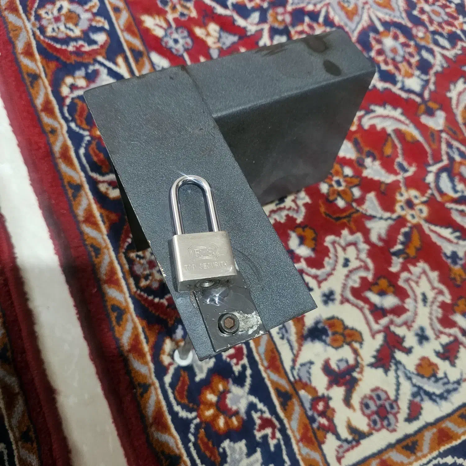 قفل کامپیوتر ۲۰۶  روکش صندلی ۲۰۷ رانا ۲۰۶سنسور باد|قطعات یدکی و لوازم جانبی|تهران, چیتگر جنوبی|دیوار
