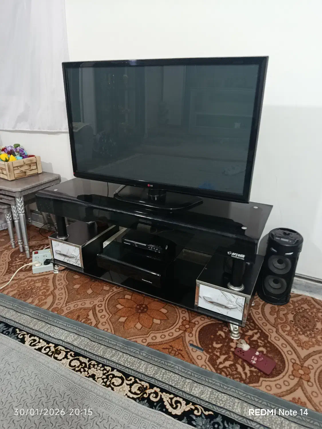 میز تلویزیون شیشه ای|میز تلویزیون|سراب, |دیوار