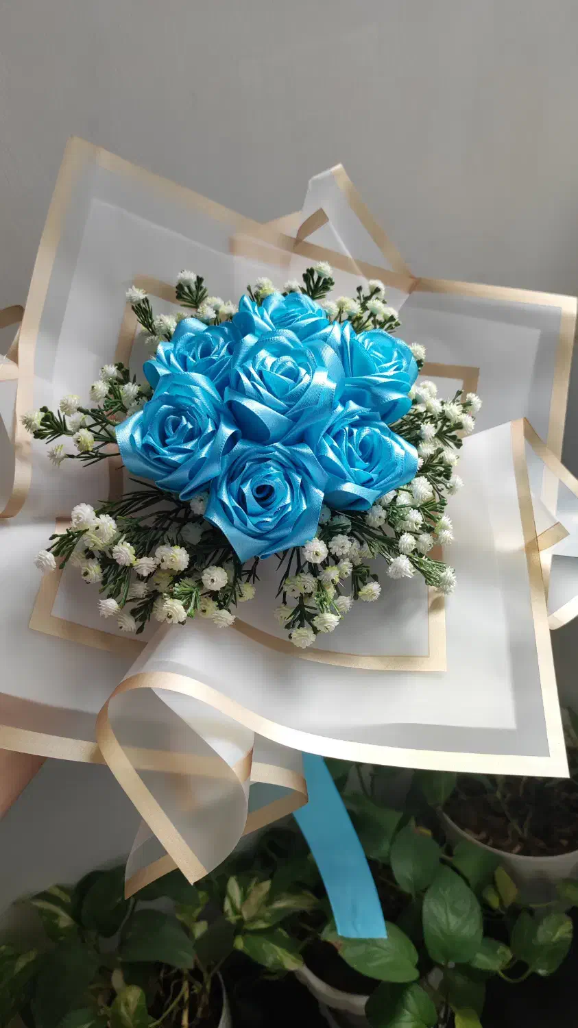 گل های روبانی زیبا|گل مصنوعی|قم, چهل درخت|دیوار