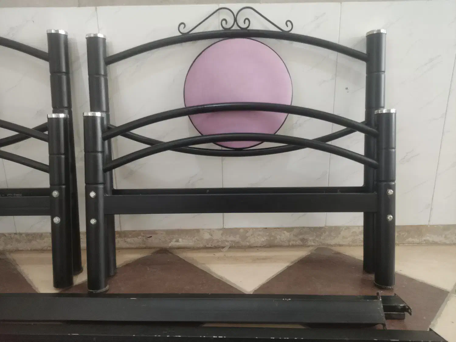 تختخواب فلزی یکنفره|تخت و سرویس خواب|سقز, |دیوار