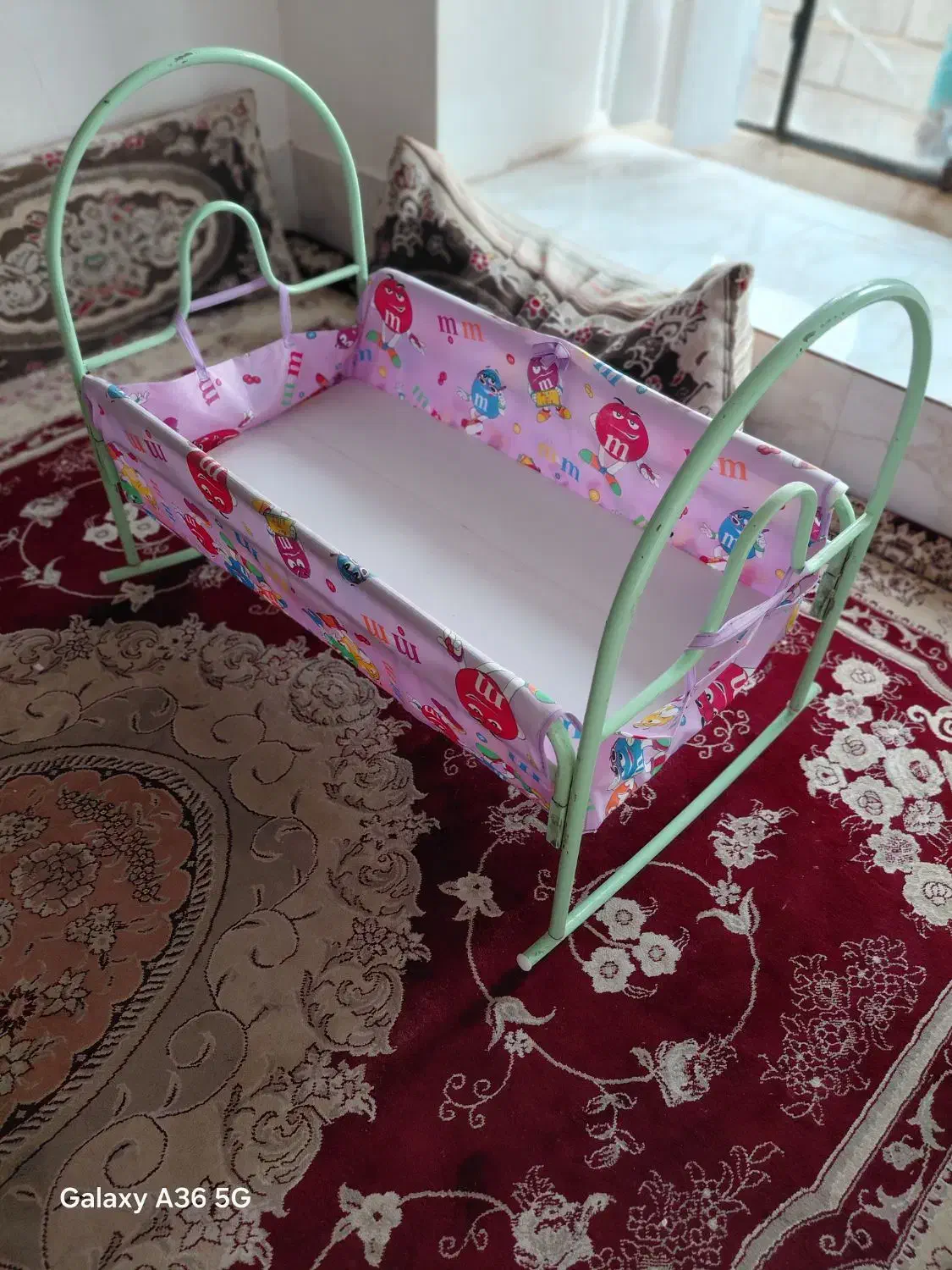 فروش گهواره آهنی|تخت و صندلی بچه|فردوس (خراسان), |دیوار