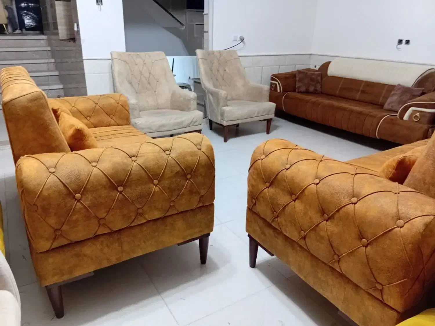 مبل راحتی چستر یونانی نقدو چک|مبلمان خانگی و میز عسلی|کاشان, شهرک صنعتی کویر|دیوار