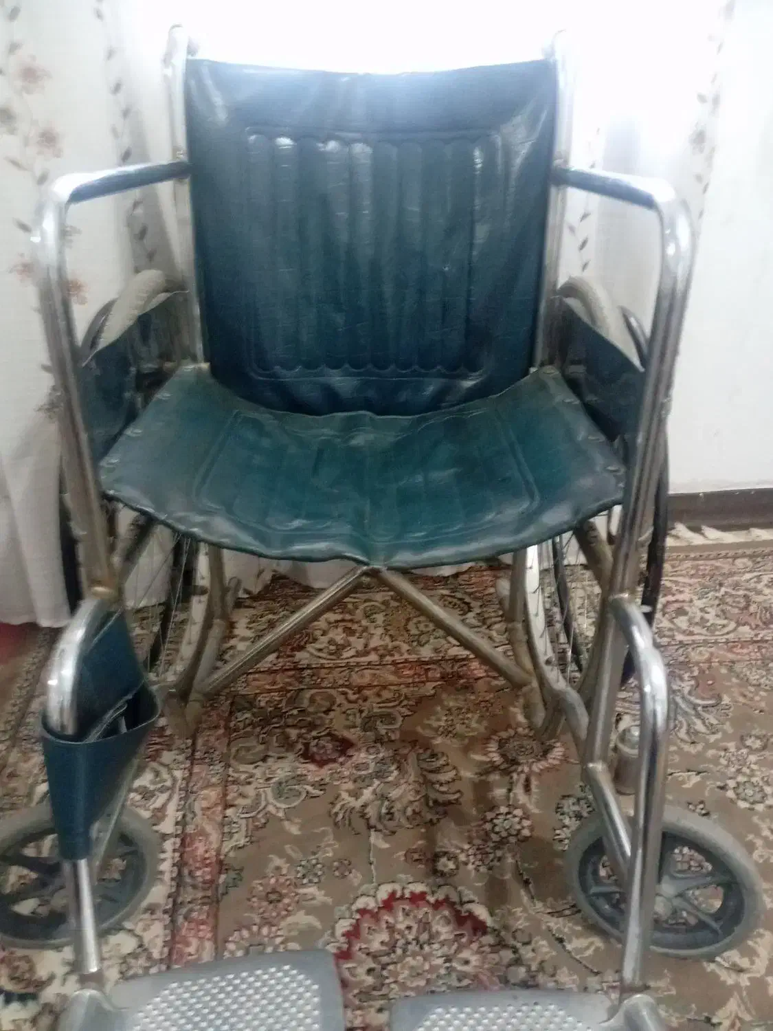 ویلچر معمولی|پزشکی|اشتهارد, |دیوار