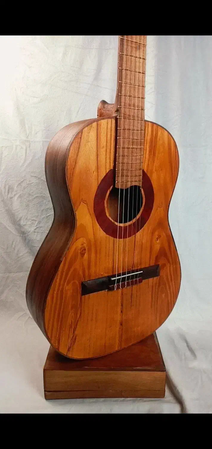 گیتار|گیتار، بیس، امپلیفایر|اصفهان, نقش جهان|دیوار