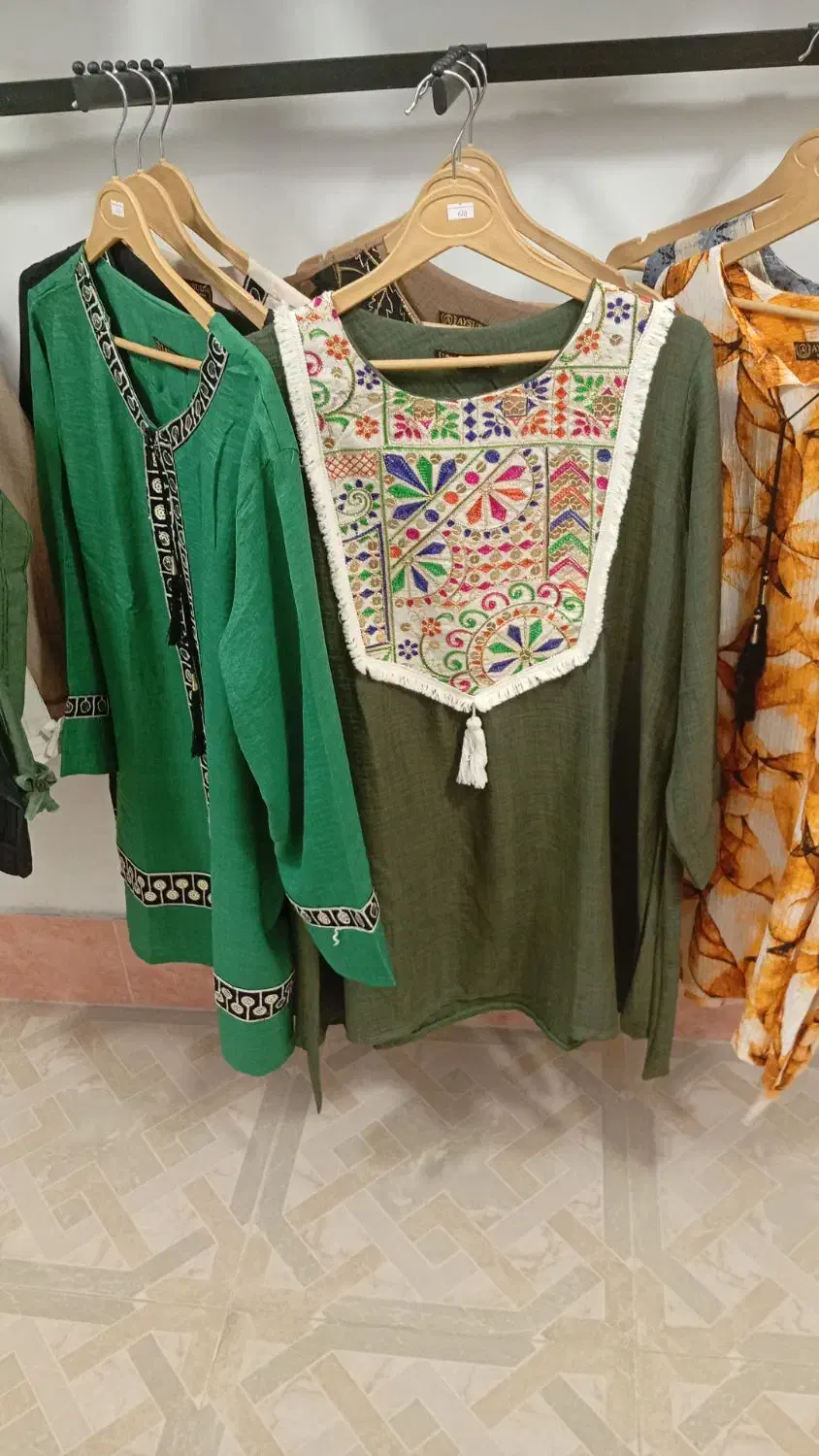 بوتیک پناه خاش پاساژ نور غرفه ۱۱|لباس|خاش, |دیوار