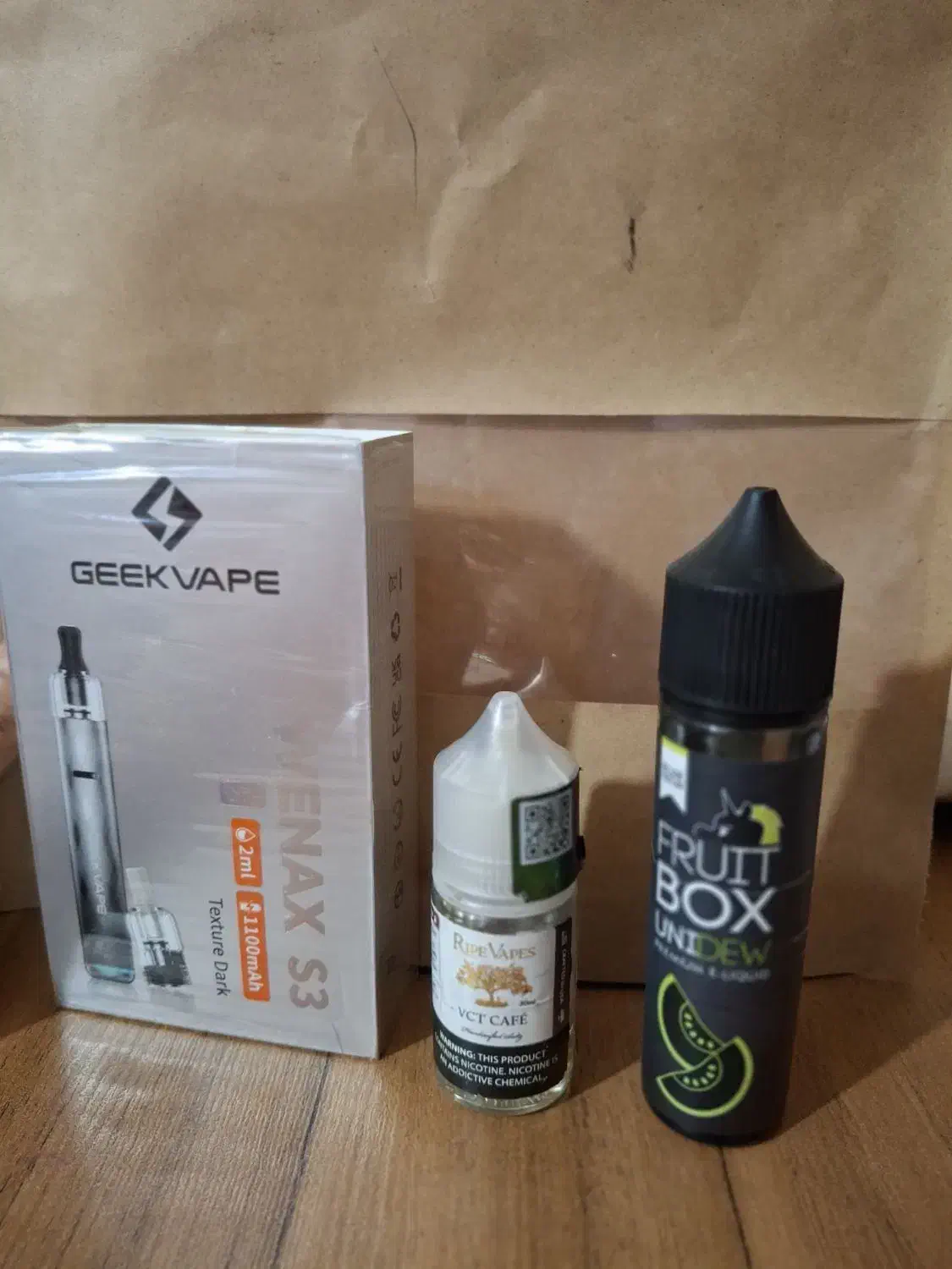 ویپ .پاد شارژی کاملا سالم چند بار استفاده شده|زیورآلات و اکسسوری|کرج, حصارک پایین|دیوار