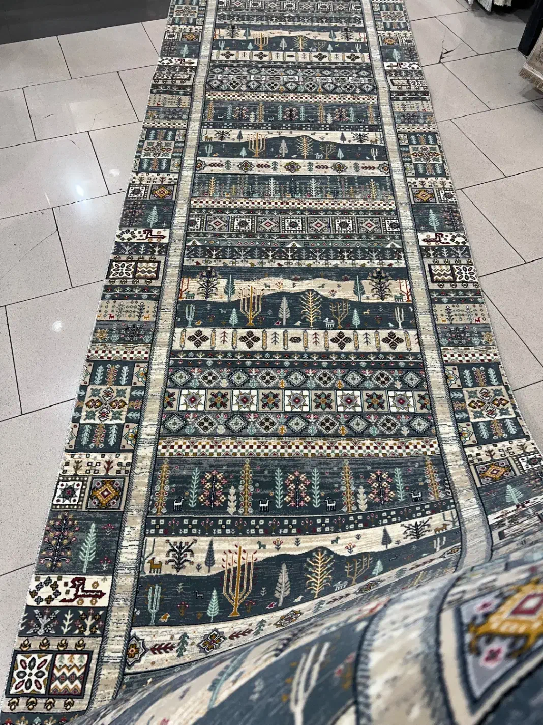 فرش کناره ۷۰۰شانه طرح درخت زندگی نوین|فرش|کرج, حصارک بالا|دیوار