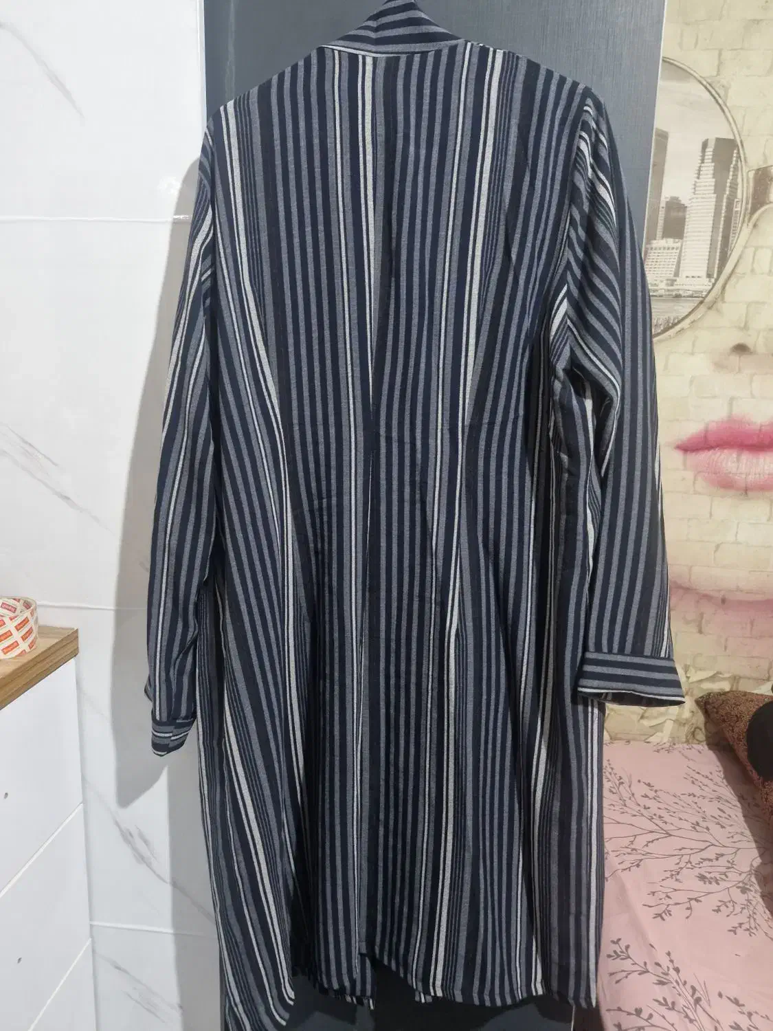 مانتو|لباس|فردیس, نگارستان|دیوار