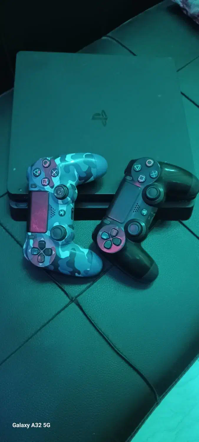 دستگاه پلی استیشن ۴ با دو دسته سالم|کنسول، بازی ویدئویی و آنلاین|کهنوج, |دیوار